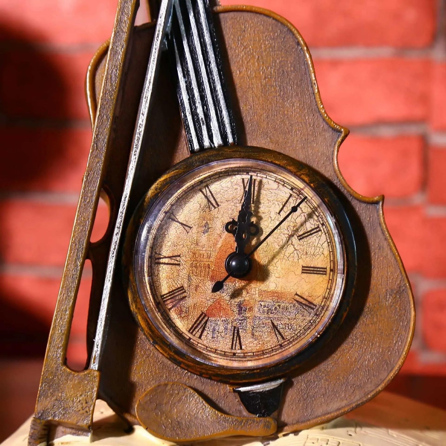 European Retro Style Violin Clock - Elegant Decorative Timepiece for Home Decor, Vintage Accent for Living Room and Office, Antique-Inspired Design Perfect for Music Lovers, Gift for Music Enthusiasts - My Store