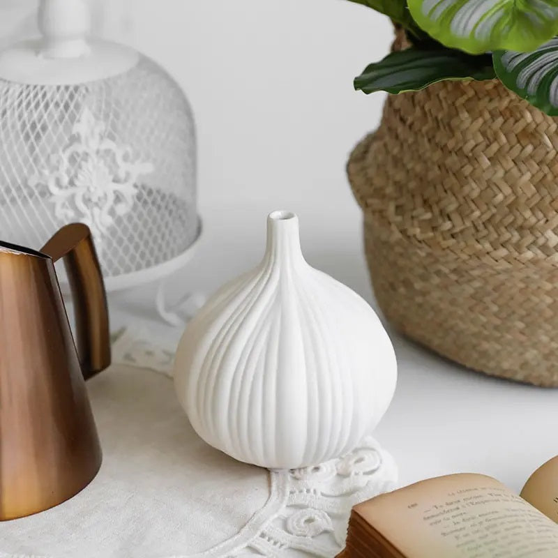 5-Piece Nordic White Ceramic Vase Set - Modern Garlic-Shaped Tall Vases for Home Decor, Living Room, Creative Desktop Accessories, Minimalist Decoration - My Store