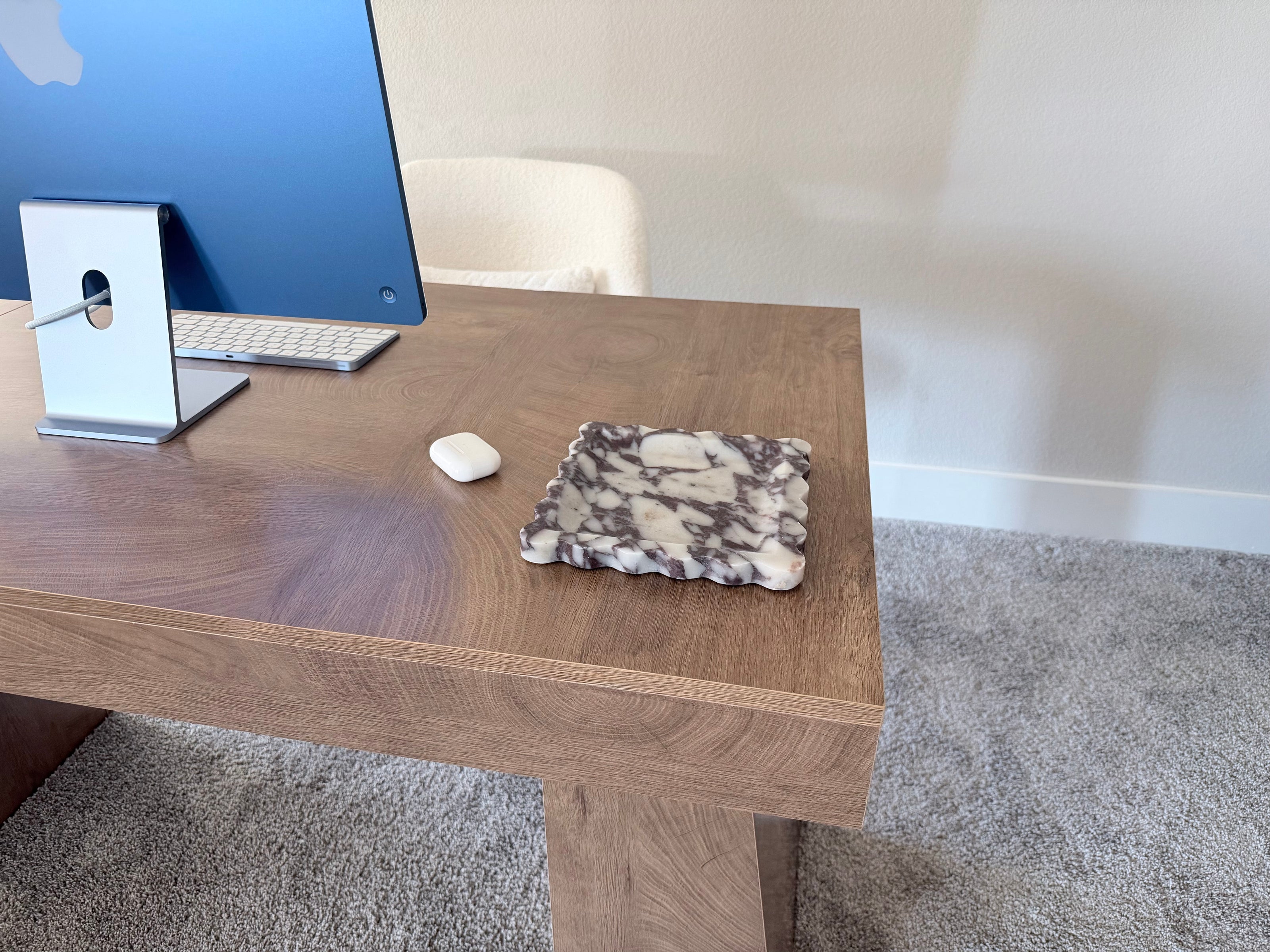 Scalloped Tray – Turkish Calacatta Viola Marble