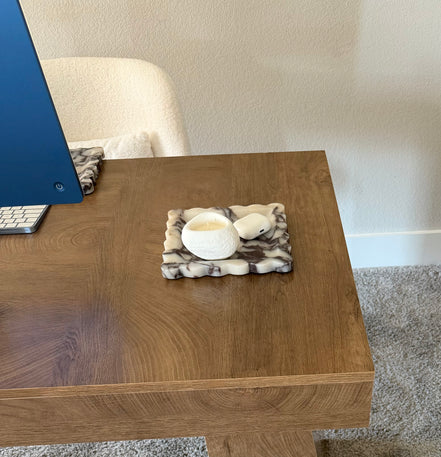 Scalloped Tray – Turkish Calacatta Viola Marble